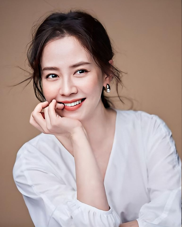 Một số thông tin về Song Ji Hyo