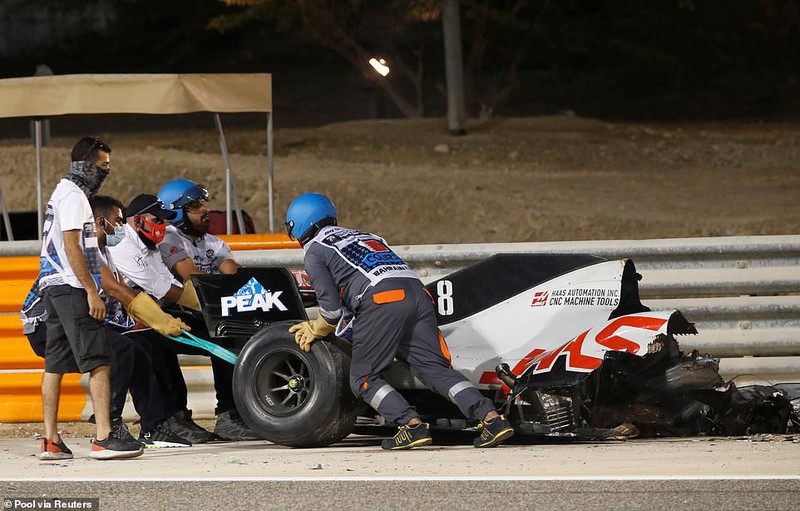 Sau vụ tai nạn, mũ bảo hiểm của tay đua Romain Grosjean bị nóng chảy